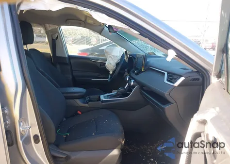 2020 Toyota Rav4 Le z USA, uszkodzony, nr VIN 2T3G1RFV1LW105908